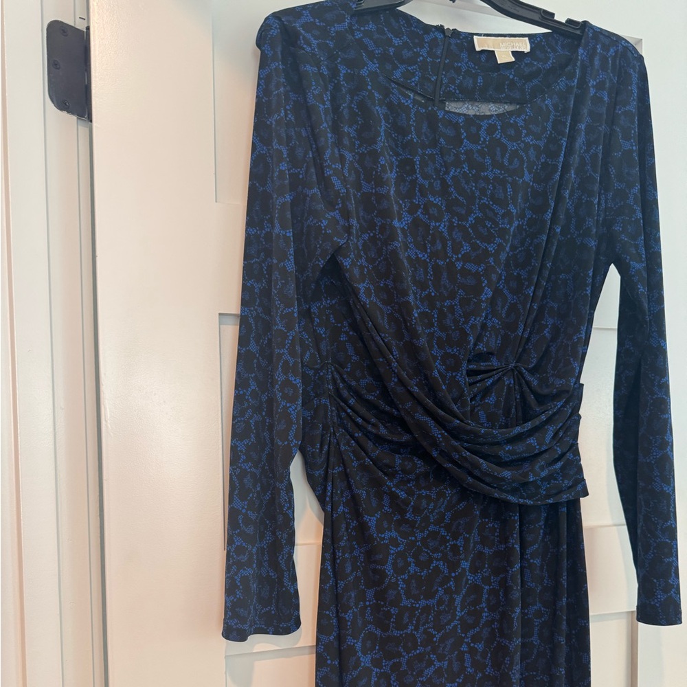 Michael Kors dress. Blue & black. Size XL Long sleeves. Gorgeous!